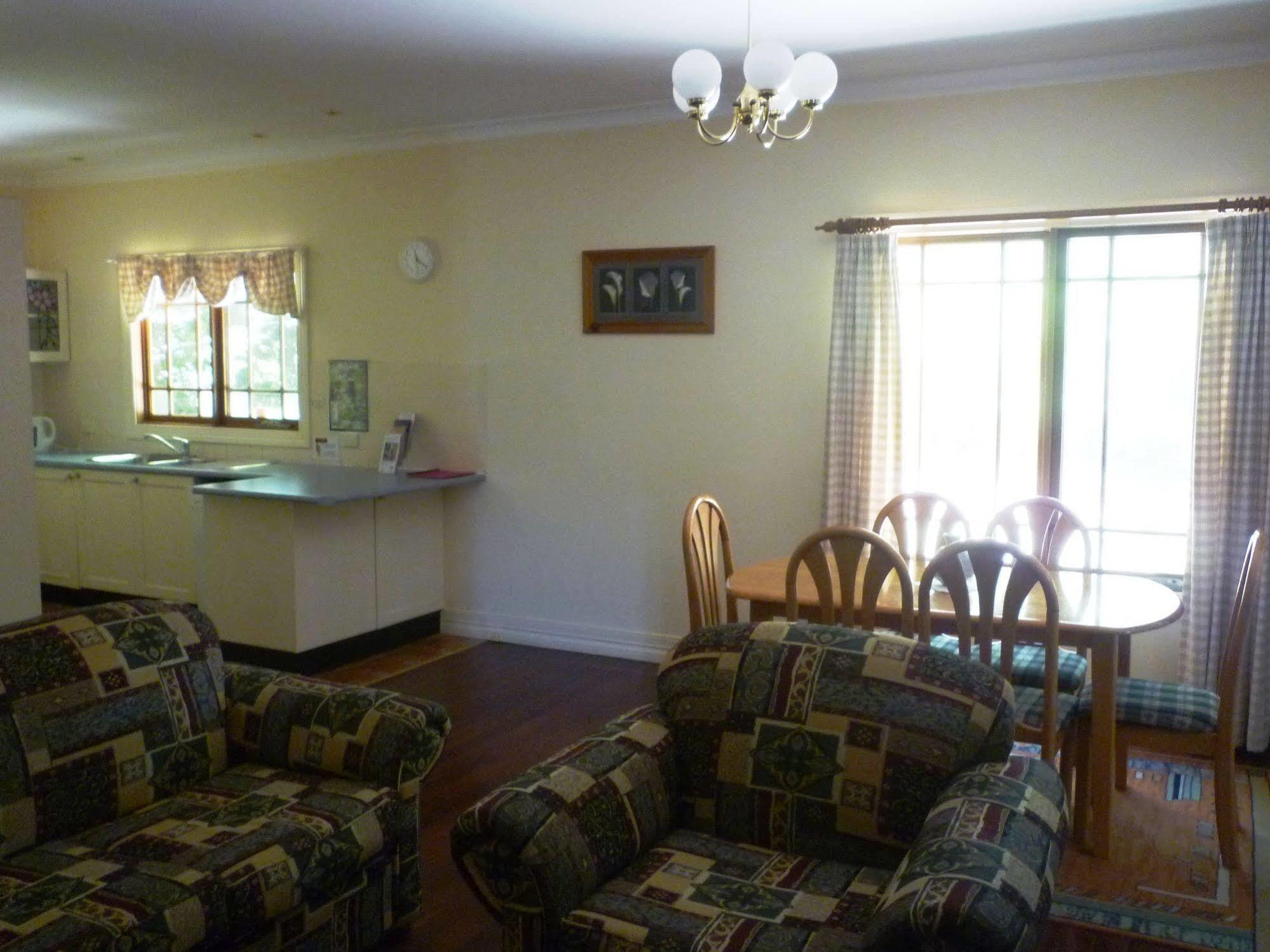 Whispering Pines Cottages เวนท์เวิร์ทฟอลส์ ภายนอก รูปภาพ
